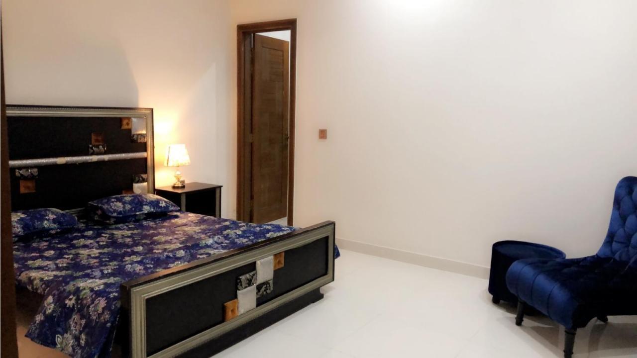 Fully Serviced Holiday Home Near Lyallpur Galleria Файсалабад Екстер'єр фото